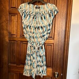 Guess Short Sleeve Dress Womens 4 NWOT